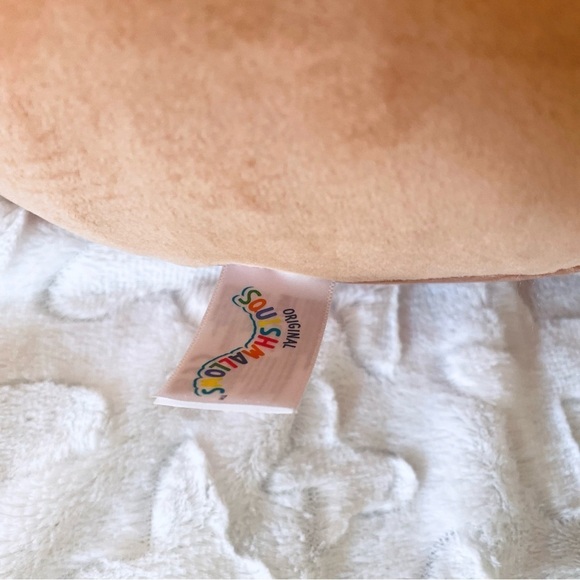 14" Squishmallows - Jordan the Gingerbread with Earmuffs - Picture 6 of 6